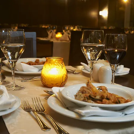 Hotel Real Marina & 5*