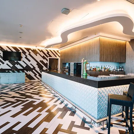 Real Marina & 호텔