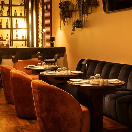 호텔 Real Marina &