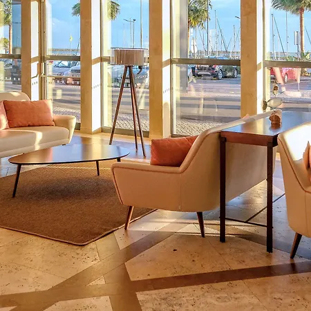 호텔 Real Marina &