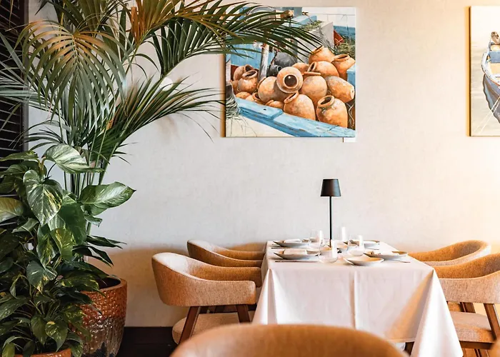 Real Marina & Hotel 5*