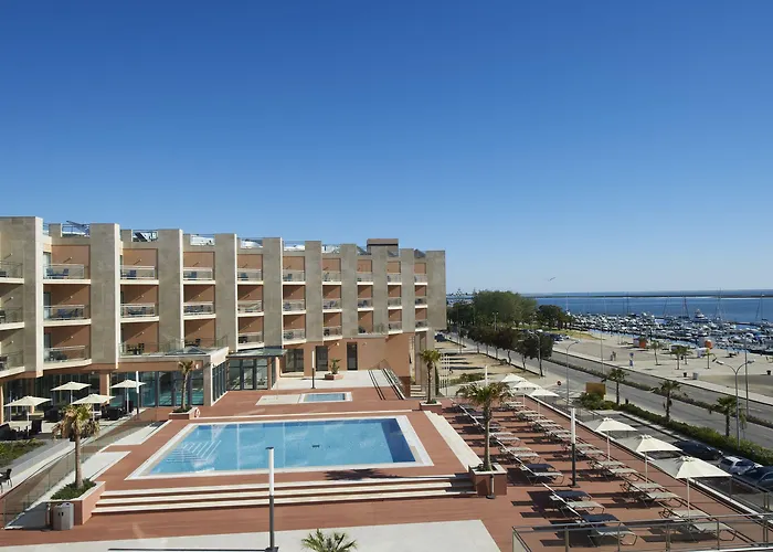Real Marina & 5*